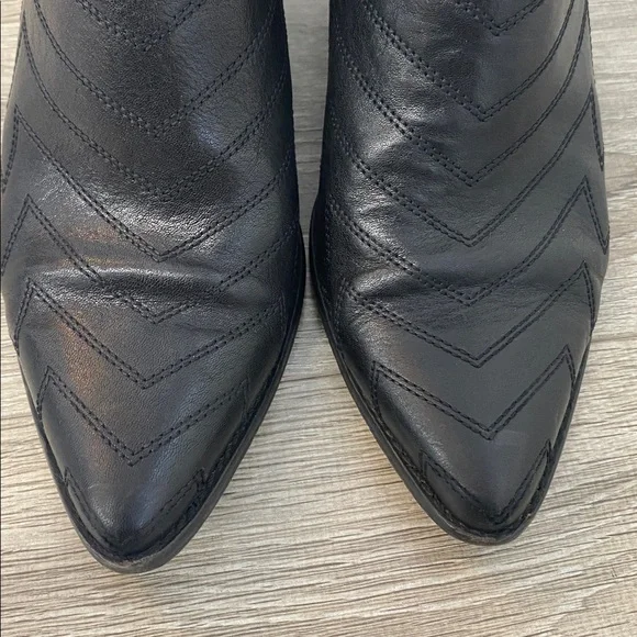 Zadig et Voltaire Black Leather Ankle Boots with belt - Picture 7 of 14